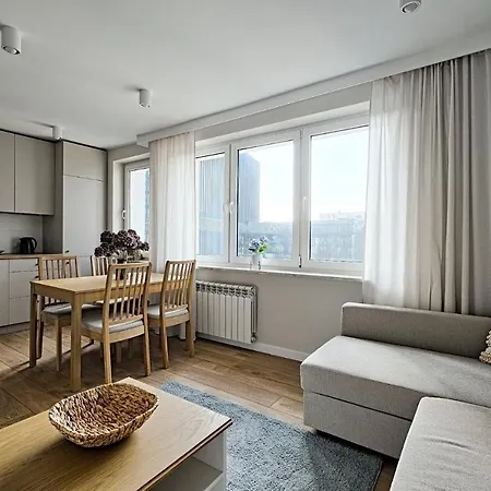 Apartment Metropolitan Heaven Emilii Plater 55 Warsaw