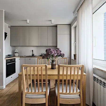 Metropolitan Heaven Emilii Plater 55