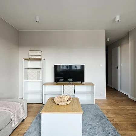 아파트 Metropolitan Heaven Emilii Plater 55 *